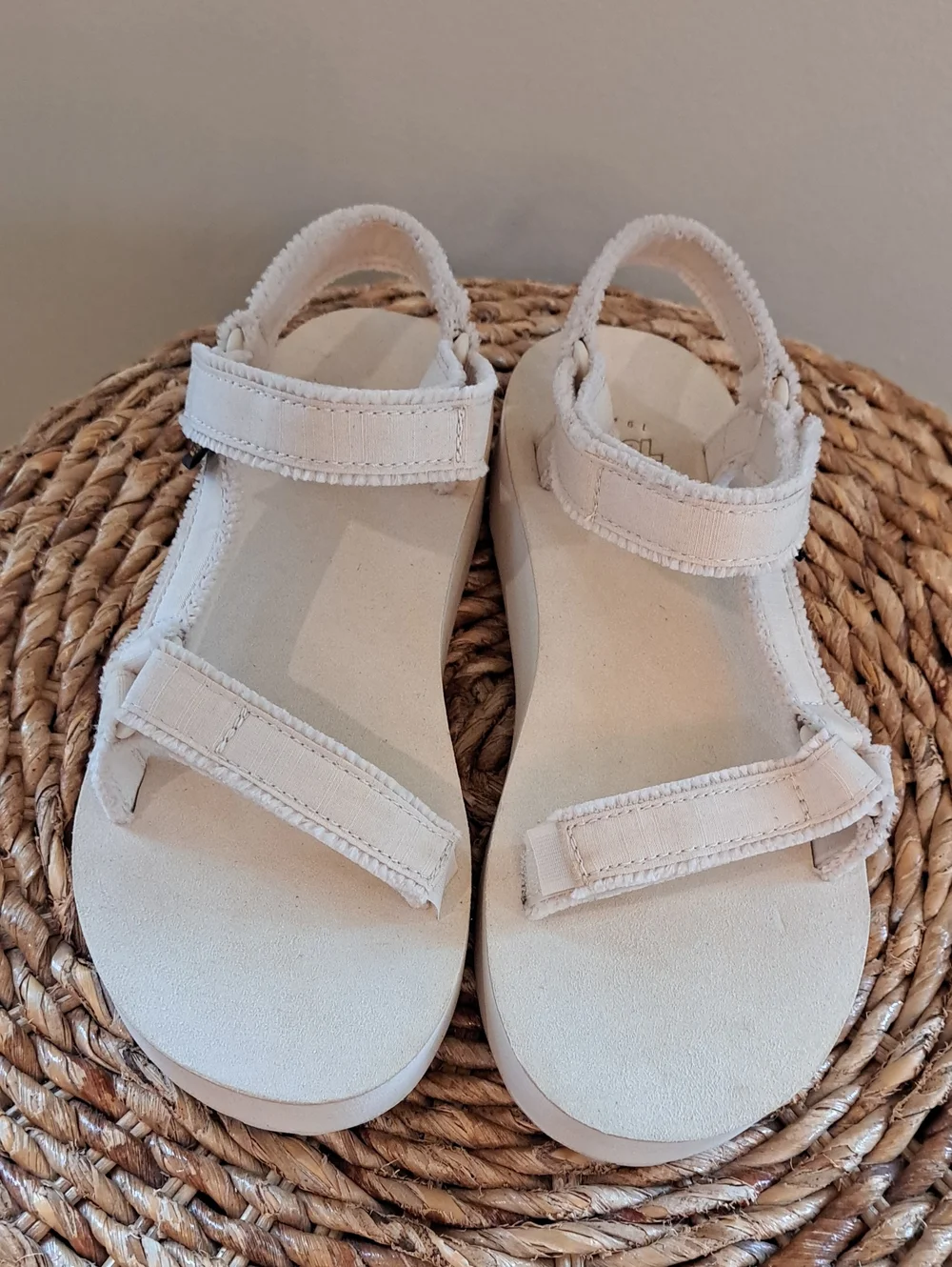 Teva Womens Midform Universal Birch Ivory Athleisure Platform Sandals 7
